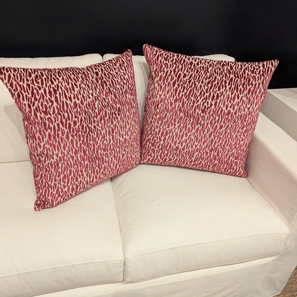 Leopard Print Throw Pillow Set - Pink - Picture 2 of 3